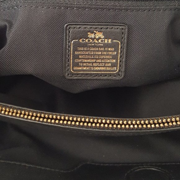 Women's Coach Leather Tote Handbag Purse Color Black! Bought For My Mom 11-6-22 - Picture 10 of 13